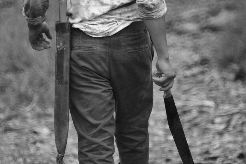 Filho Detido por Suspeita de Matar a Própria Mãe à Catana em Quelimane