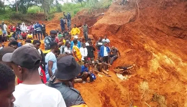 Deslizamento em mina ilegal mata dezenas de garimpeiros em Angola
